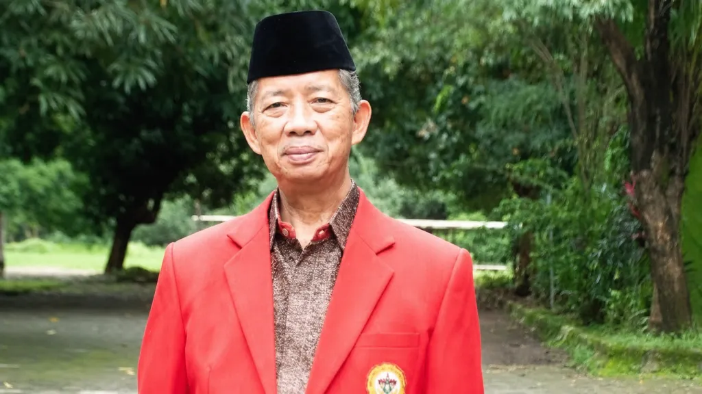 AG Prof. Najmuddin kembali memimpin MUI Sulsel hingga 2031 melalui aklamasi ulama se-Sulawesi Selatan. (Foto: Departemen Sastra Asia Barat, Unhas).